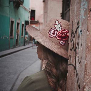 Meet your Posher, Angie